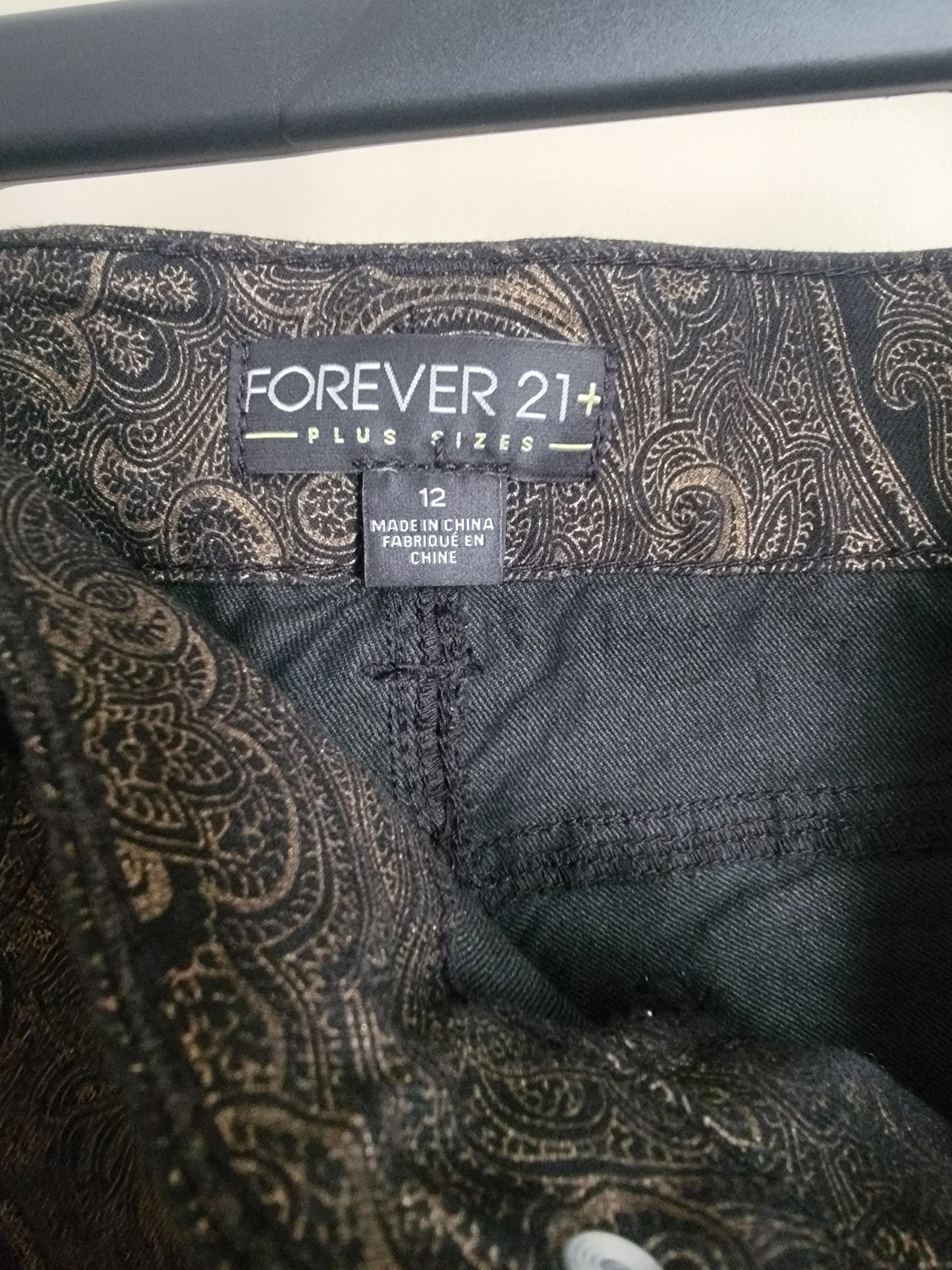 Forever 21+ Black & Gold Paisley Print Pants —Size 12