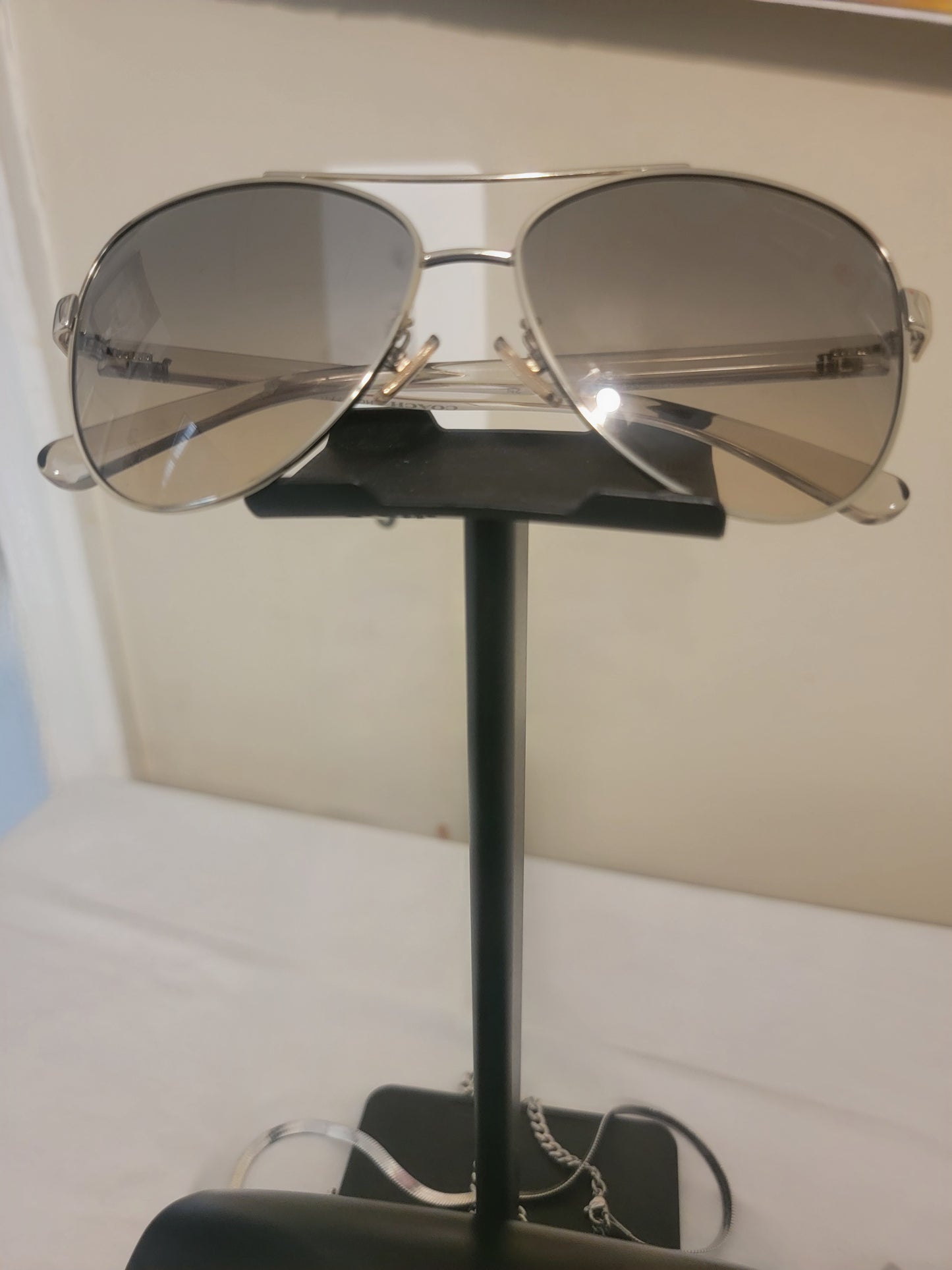 Coach HC7077 Horse & Carriage Pilot Sunglasses – Gold Aviator | Pre‑Owned by REnewd