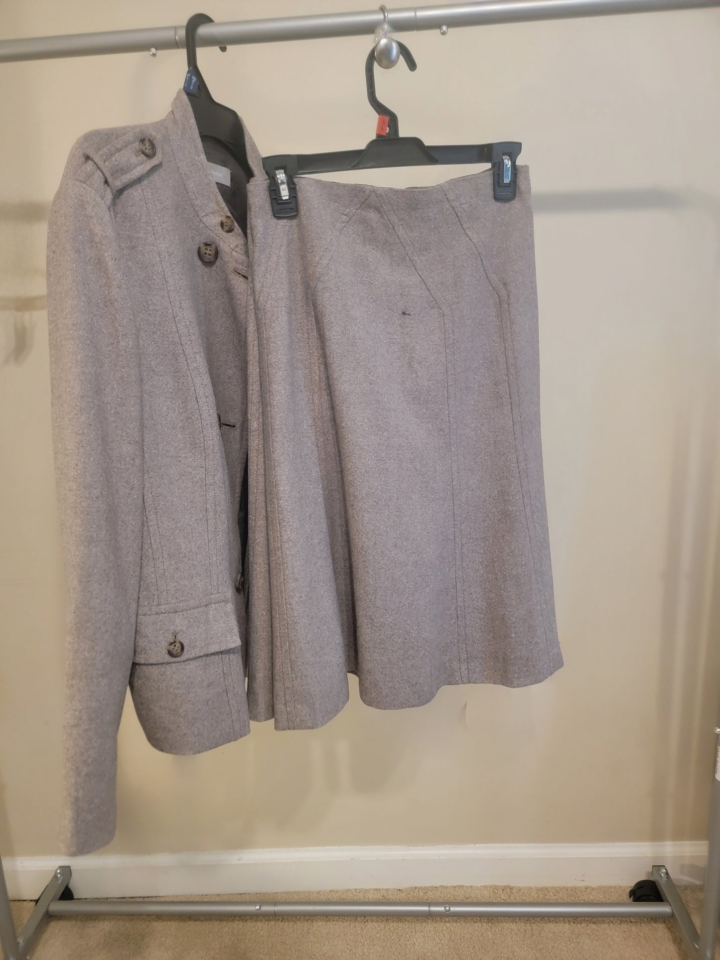 Liz Claiborne Wool Skirt Suit – Size 12 (Brown/White)