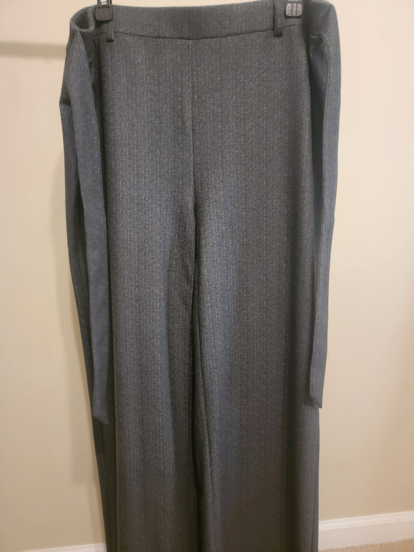 Charcoal Wide-Leg Dress Trouser with Matching Belt – Size L | Pre-Owned by REnewd