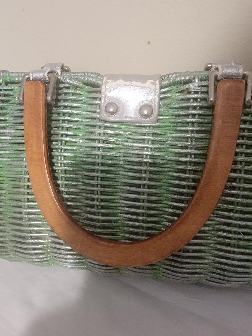 Vintage Green & Silver Woven Handbag – Wooden Handles | Curated Secondhand by REnewd