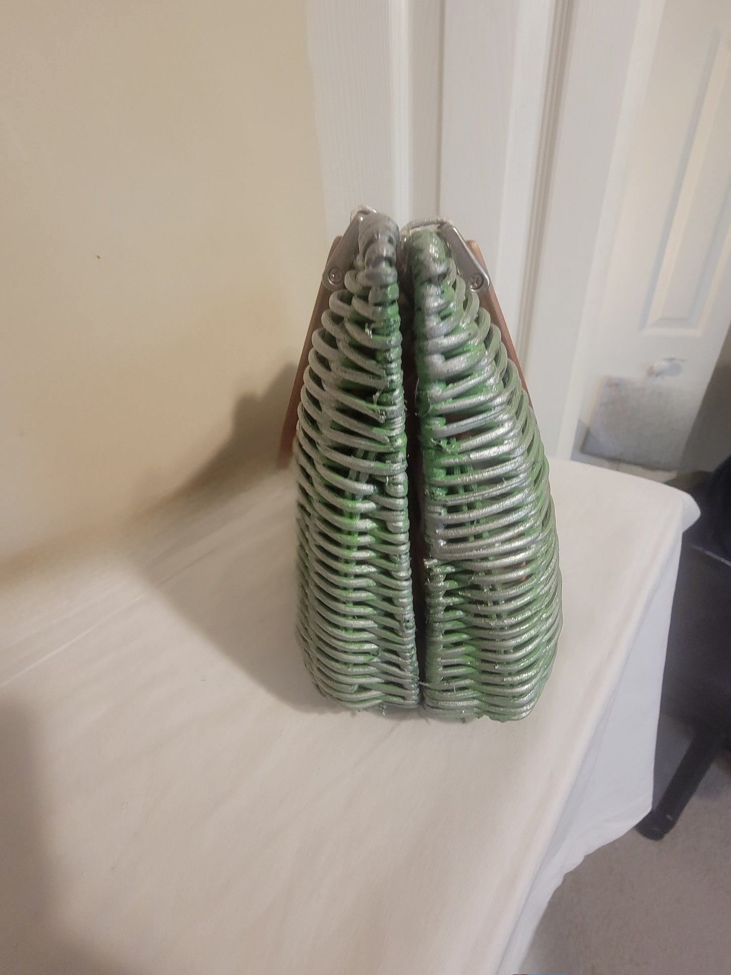 Vintage Green & Silver Woven Handbag – Wooden Handles | Curated Secondhand by REnewd