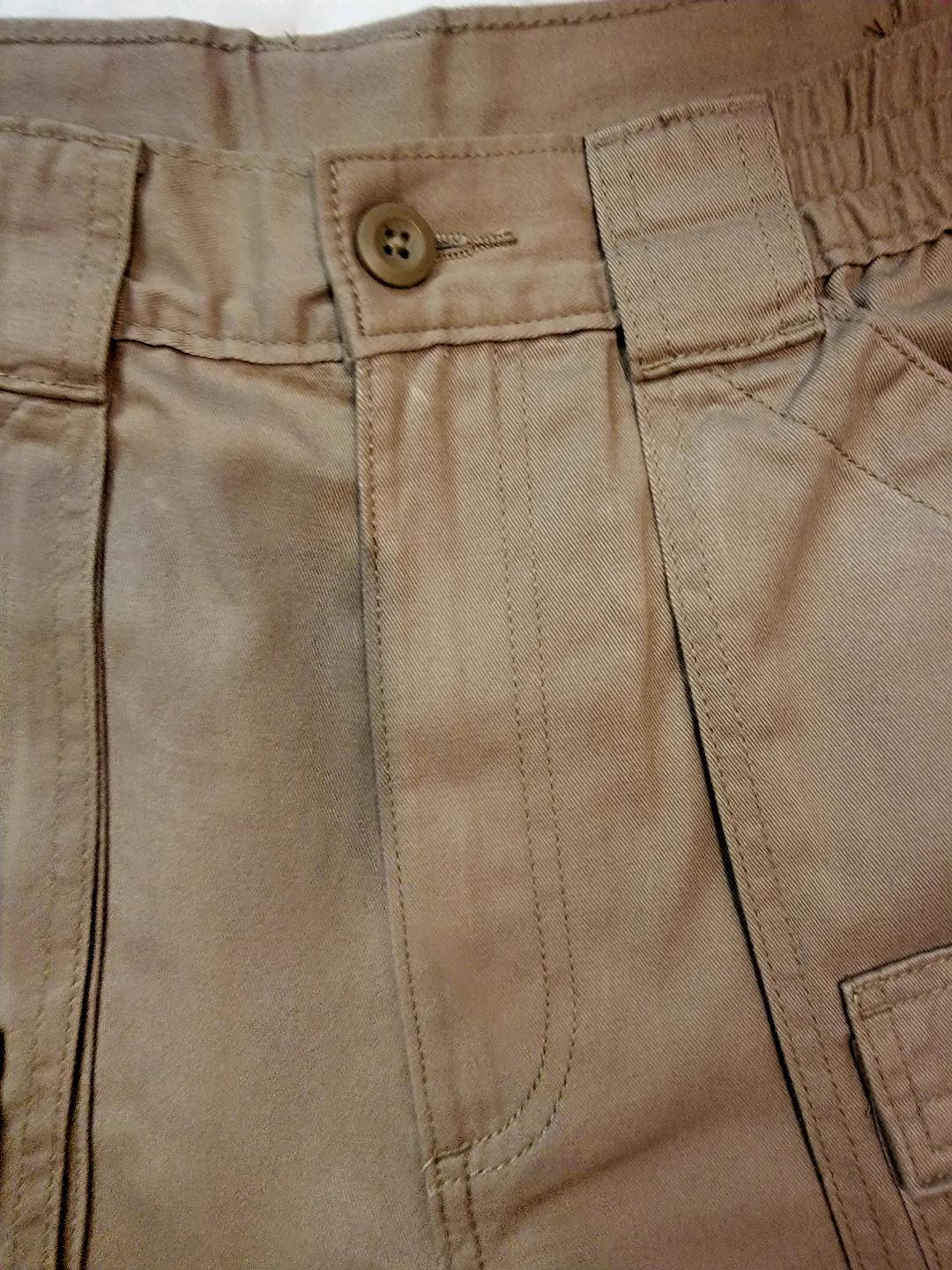 St. John's Bay Khaki Cargo Hiking Shorts – Size 32 | Pre-Owned by REnewd