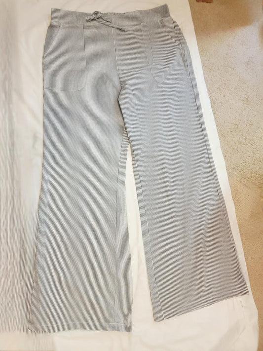 Grey-Blue Striped Wide-Leg Lounge Pants – Size XL | Pre-Owned by REnewd