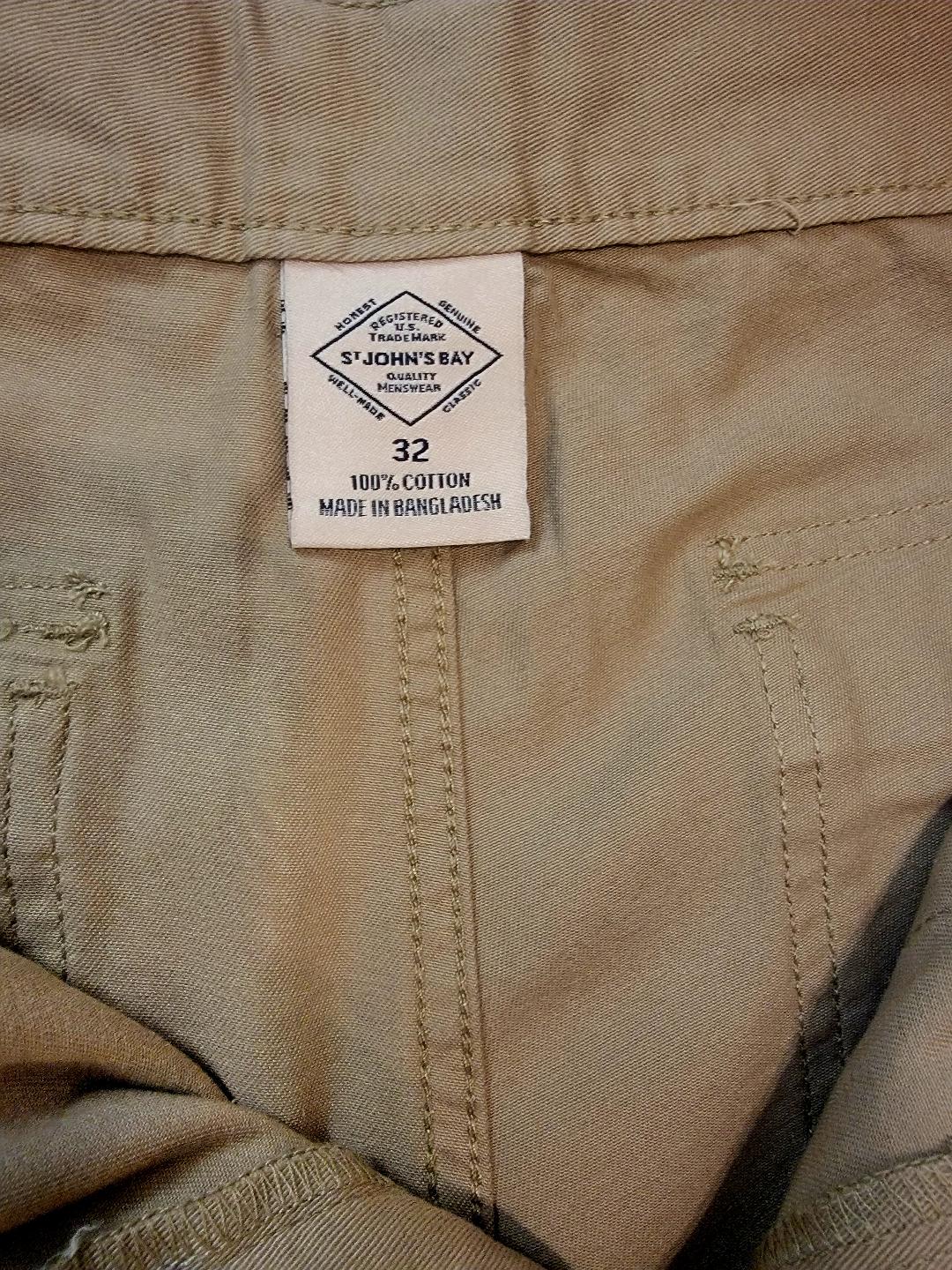 St. John's Bay Khaki Cargo Hiking Shorts – Size 32 | Pre-Owned by REnewd